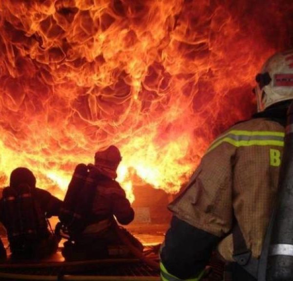 FIRE MAN- FIRE- fire extinguishing